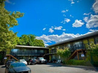 8820 N Ivanhoe St, Portland, OR 97203