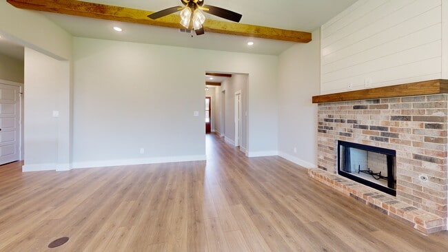 633 Mooney Dr, Saginaw, TX 76179 - photo 3