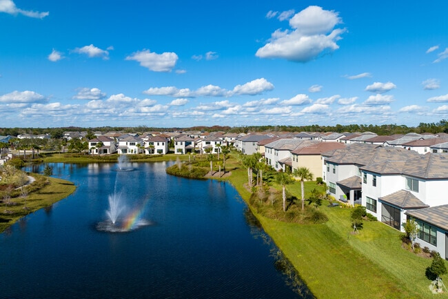 The Enclave subdivision in Lake Howell has a pond with fountains.