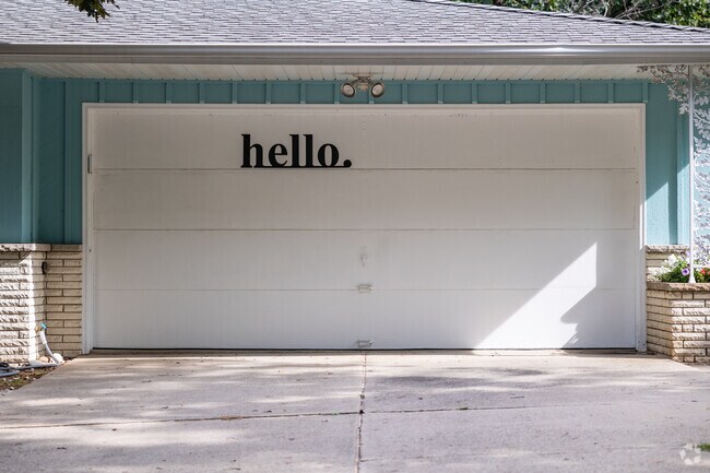 John Muir Park residents roll out a friendly welcome to visitors.