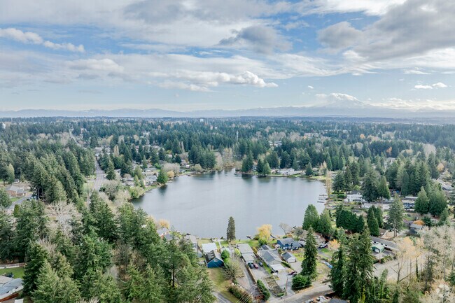 Mirror Lake is the center of the Federal Way neighborhood Mirror Lake WA.
