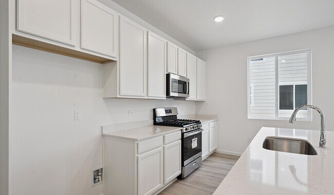 5758 Brangus Dr, Windsor, CO 80528 - photo 6