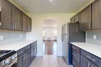 260 S 11th Ave, Highland Park, NJ 08904