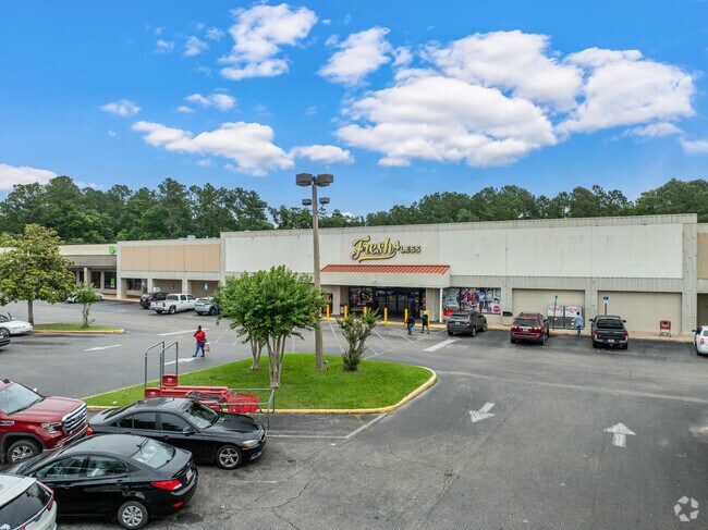 Fresh 4 Less is a local grocery store with fresh produce and meats in Lake Jackson.
