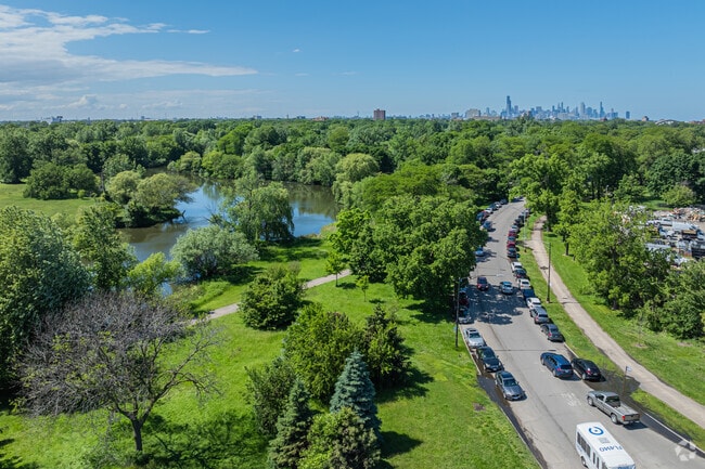 Leading lines curve through beautiful green spaces and point to the skyline in West Woodlawn.