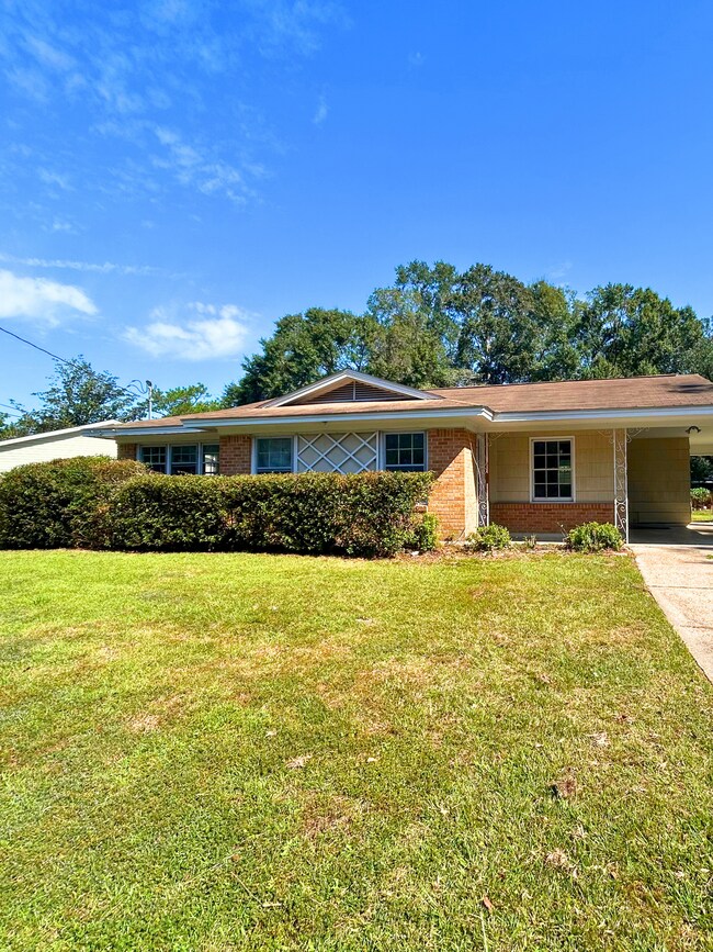 2688 Cheshire Dr S, Mobile, AL 36605