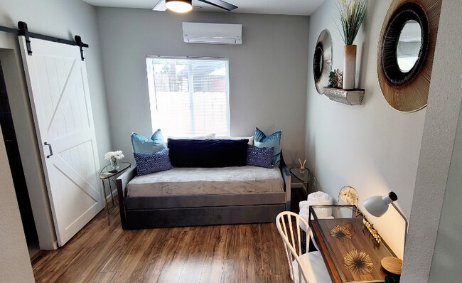 532 Cesar e Chavez Pkwy unit B, San Diego, CA 92113 - photo 4