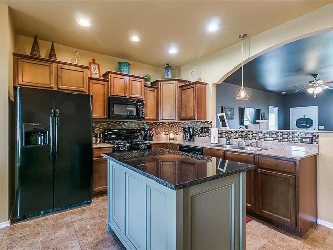 532 W Shadow Ridge Way, Mustang, OK 73064 - photo 5