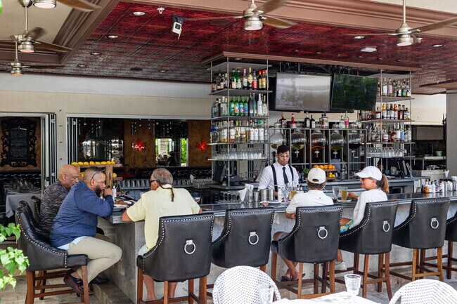 Port Royal residents can enjoy a drink with friends at many nearby restaurants and eateries.