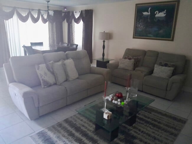 2551 NW 41st Ave unit 211, Lauderhill, FL 33313 - photo 2