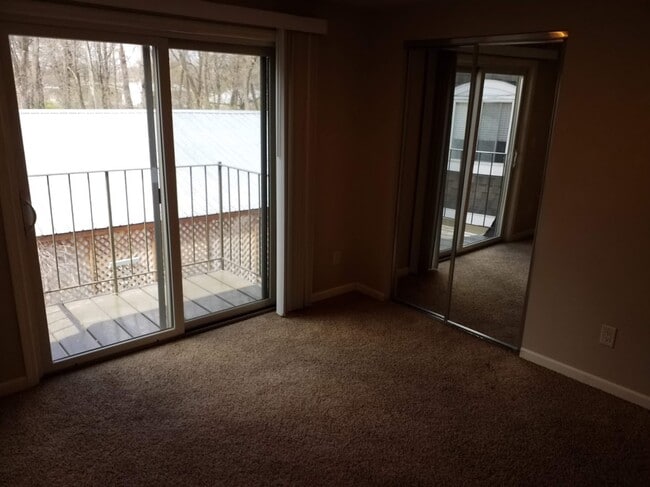 1025 Riverside Dr unit C, Waupaca, WI 54981 - photo 5