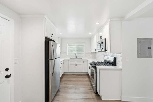 5549 Fulcher Ave, North Hollywood, CA 91601 - photo 6