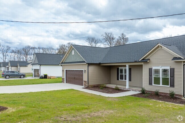 Clinton is a growing area in Sampson County, new homes can be found throughout the area.