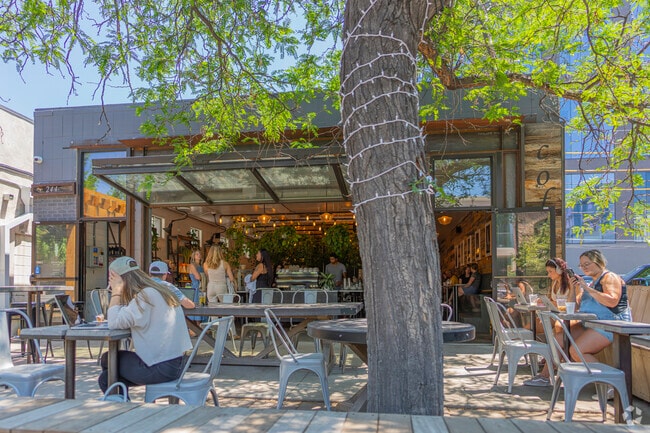 Cafe and open air dining in Cherry Creek North.