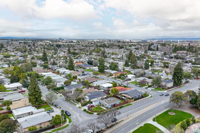 An overview of residences in the Snail Neighborhood of Sunnyvale, CA.