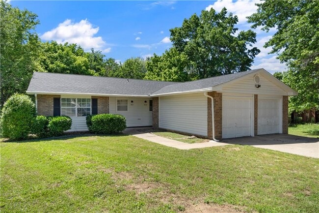 3023 N Old Missouri Rd, Fayetteville, AR 72703 - photo 2
