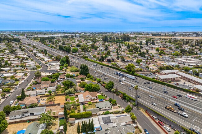 The I-880 runs thru Longwood and is a major thoroughfare across the bay area.