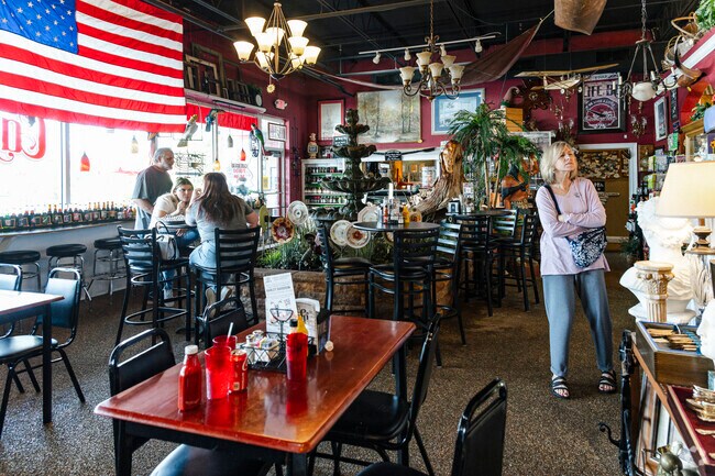 Rosie's Cafe near Tomoka Oaks serves up local breakfast and lunch favorites.