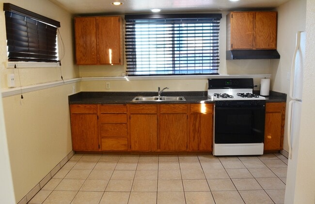 508 Lincoln Rd E unit C, Vallejo, CA 94591 - photo 5