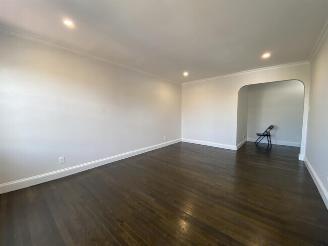 Cambridge Court unit R5B, Cambridge, MA 02139 - photo 6