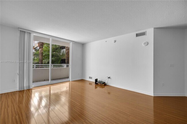 Venture At Aventura East unit 230, Miami, FL 33180 - photo 4