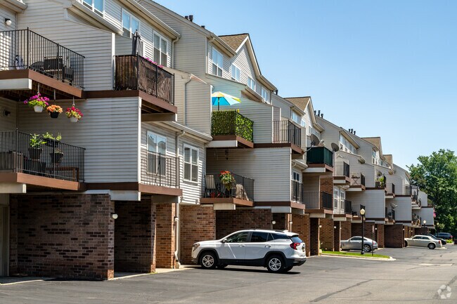 Families looking for space in close proximity to downtown will find options in Elmwood Park.