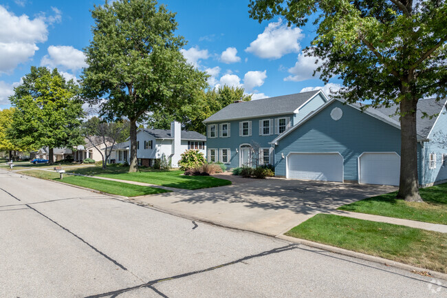 You will also find Split Level homes in the Audubon neighborhood.