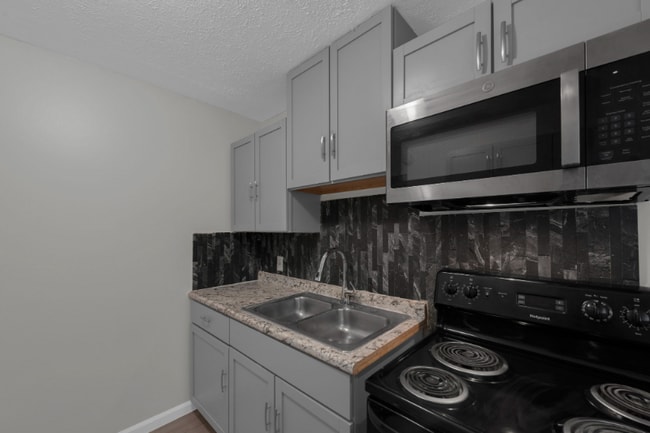 6011 Stover Ave unit 1, Cincinnati, OH 45237 - photo 6