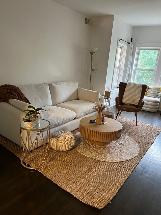 5011 N Lawndale Ave unit 2, Chicago, IL 60625 - photo 4