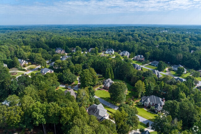Large homes in established neighborhoods are abundant in the Smoke Rise area.