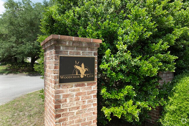 Woodcreek Country Club is a private tennis and golf club in Pontiac-Elgin.