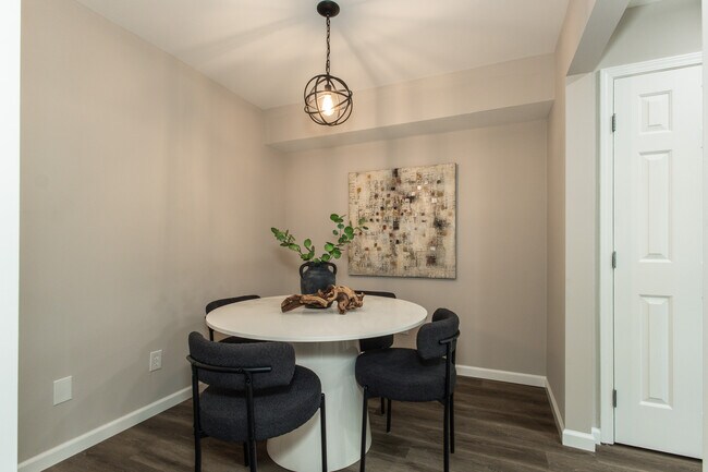 818 William Howard Taft Rd, Cincinnati, OH 45206 - photo 7