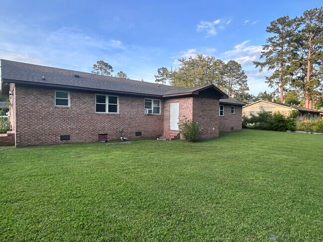 1223 Poplar Ave unit A, Nashville, GA 31639 - photo 5