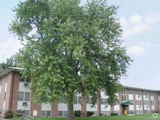 Northtown Apartments, Des Moines, IA 50313 - photo 2