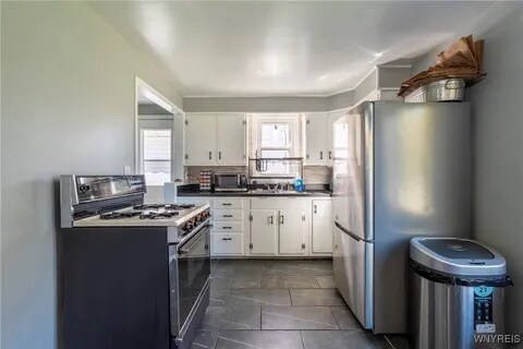 5645 West Ln, Lake View, NY 14085 - photo 2