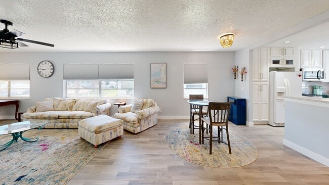 5286 81st St N unit 26, Saint Petersburg, FL 33709 - photo 2