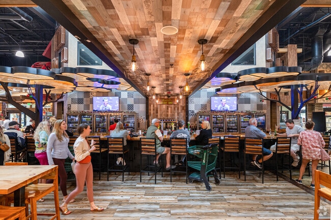 Quail Creek residents can enjoy a wide selection of beverages and live music at Seed to Table.