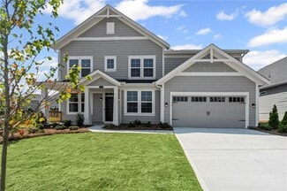 716 Crystal Lake Pkwy, Hoschton, GA 30548