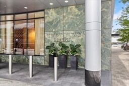 Twenty Two Liberty unit 5L, Boston, MA 02210 - photo 3