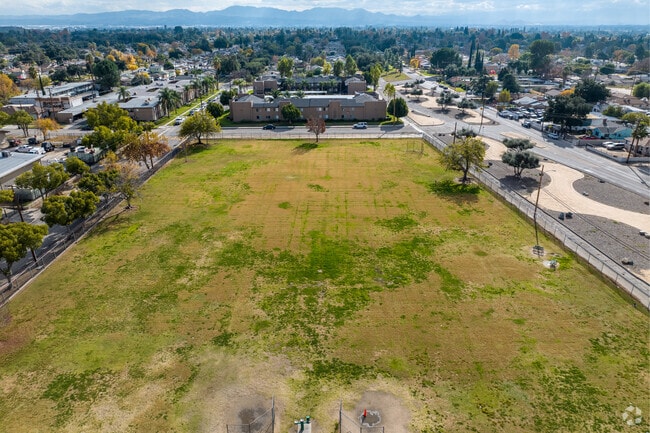 The beautiful campus of Arrowhead Elementary includes modern amenities for students.