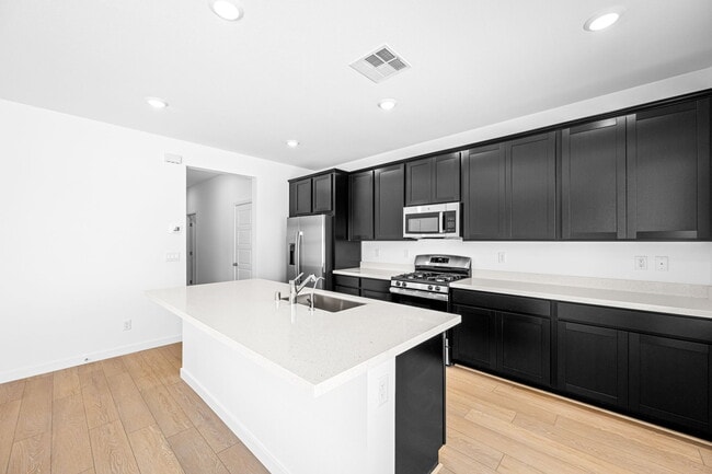 6417 Gardella Ct, North Las Vegas, NV 89086 - photo 3