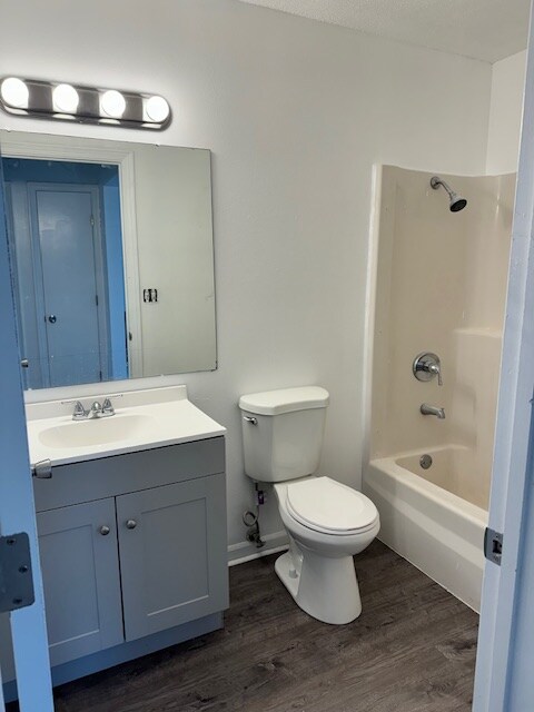 1913 W 1st St unit 210, Ankeny, IA 50023 - photo 4