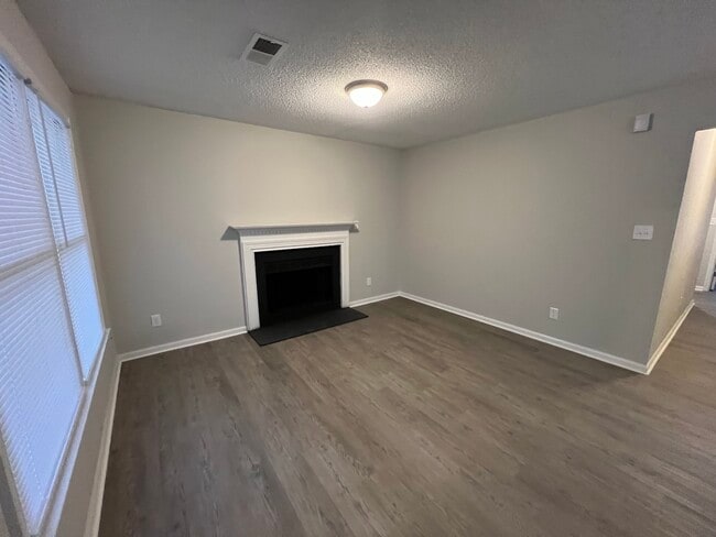 2909 Spring Garden St unit 2909-C, Greensboro, NC 27403 - photo 6