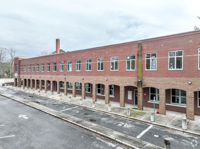 An alternate view of Beverly Hills STEM Elementary.