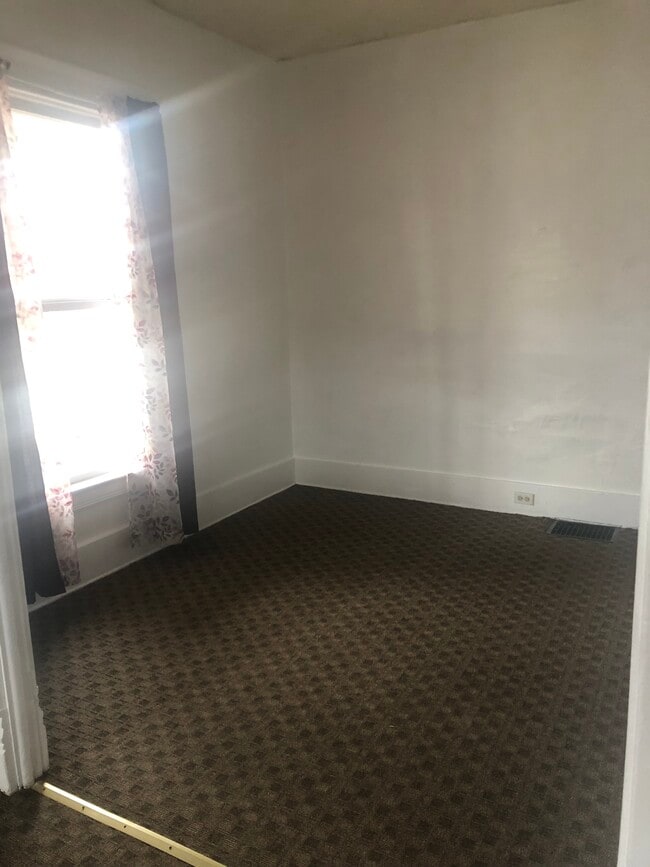 2202 Raspberry St, Erie, PA 16502 - photo 6