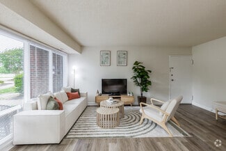 2018 Cunningham Dr, Hampton, VA 23666