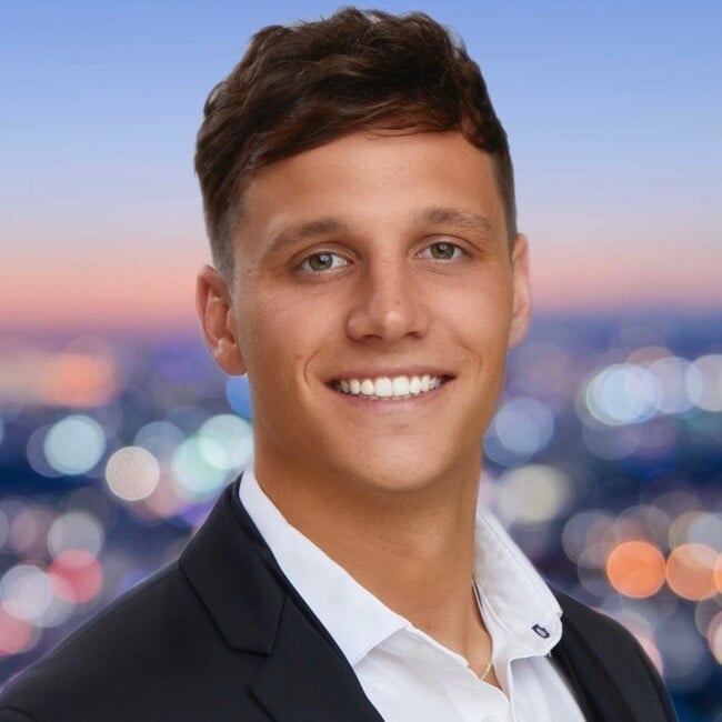 Agent Photo