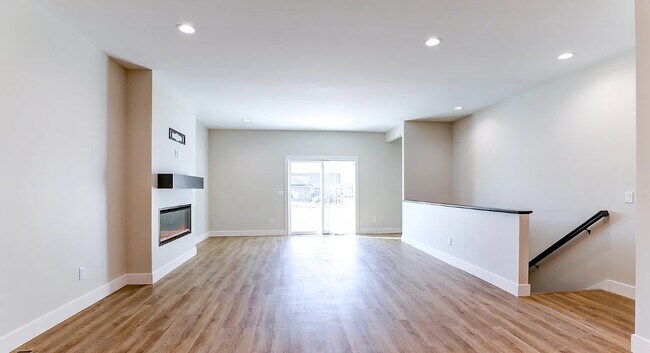 Olde Farm Estates, Lambertville, MI 48144 - photo 4