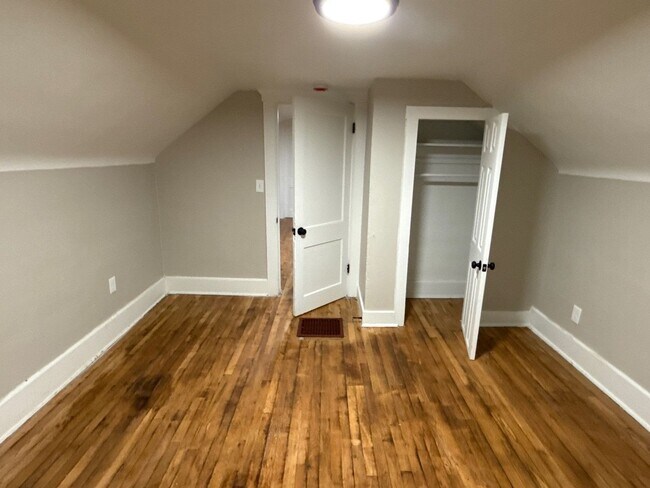 6130 Beniteau St, Detroit, MI 48213 - photo 7