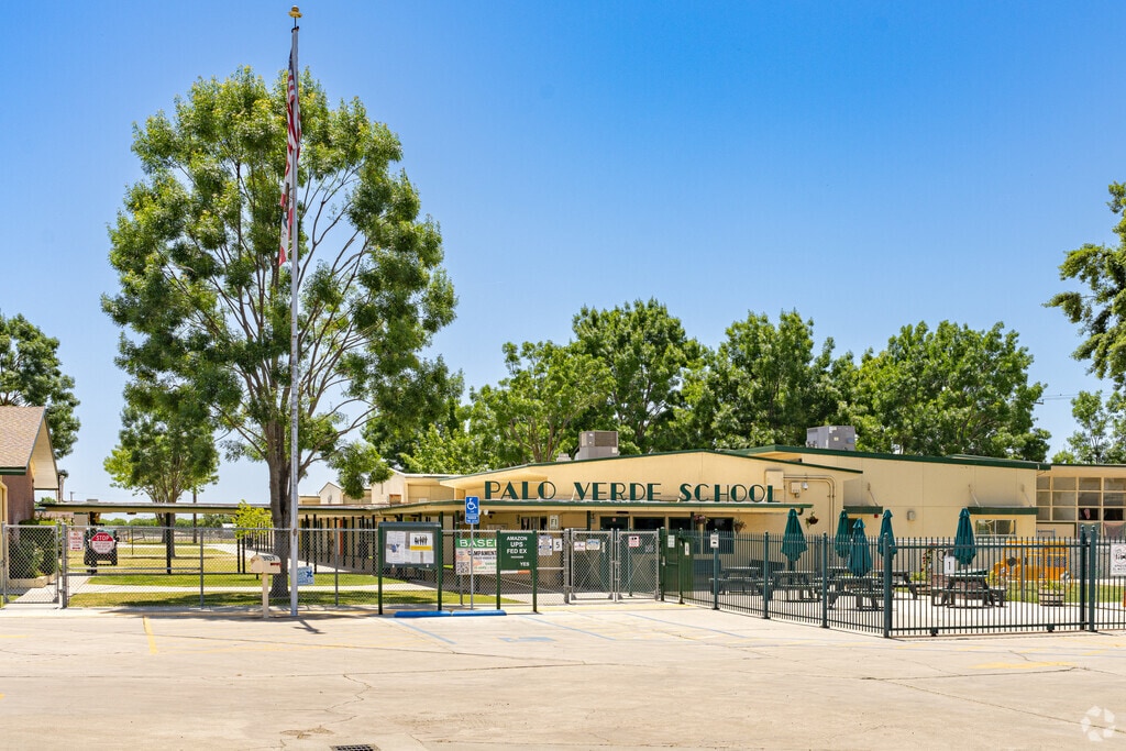 Palo Verde Elementary School is a rural school near Tulare that serves local students.